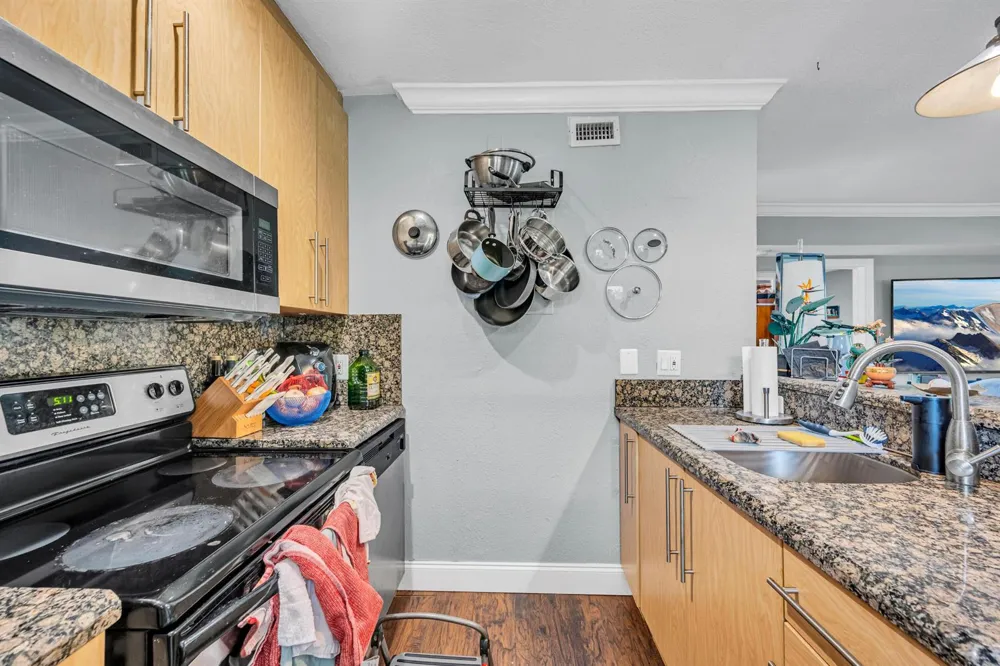 811 NE 14TH PLACE #10 Fort Lauderdale, FL 33304
