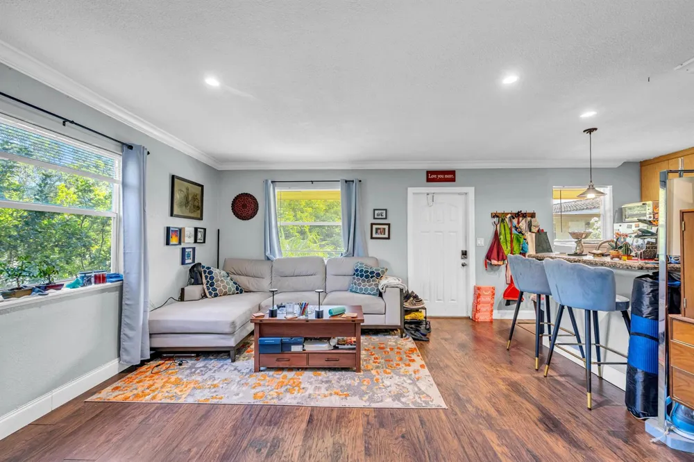 811 NE 14TH PLACE #10 Fort Lauderdale, FL 33304