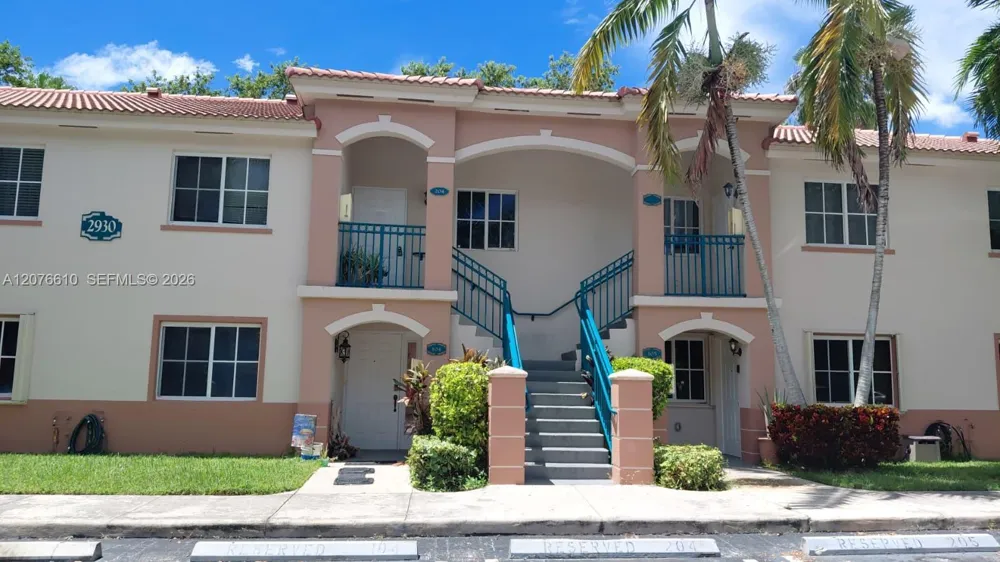 2930 SE 13th Ave #204 Homestead, FL 33035