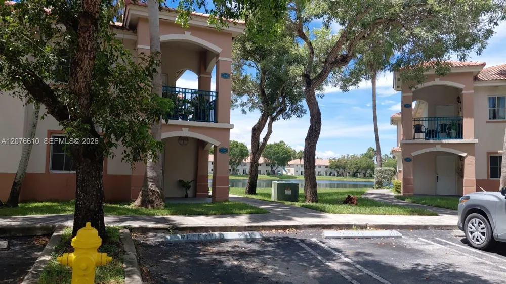 2930 SE 13th Ave #204 Homestead, FL 33035