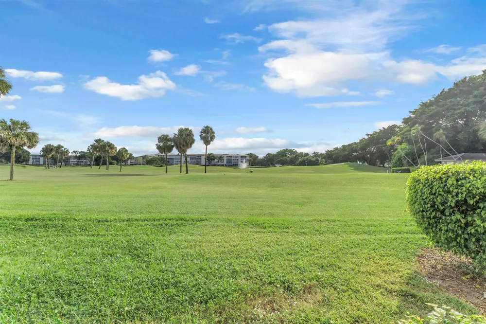 3003 PORTOFINO Isle #K1 Coconut Creek, FL 33066