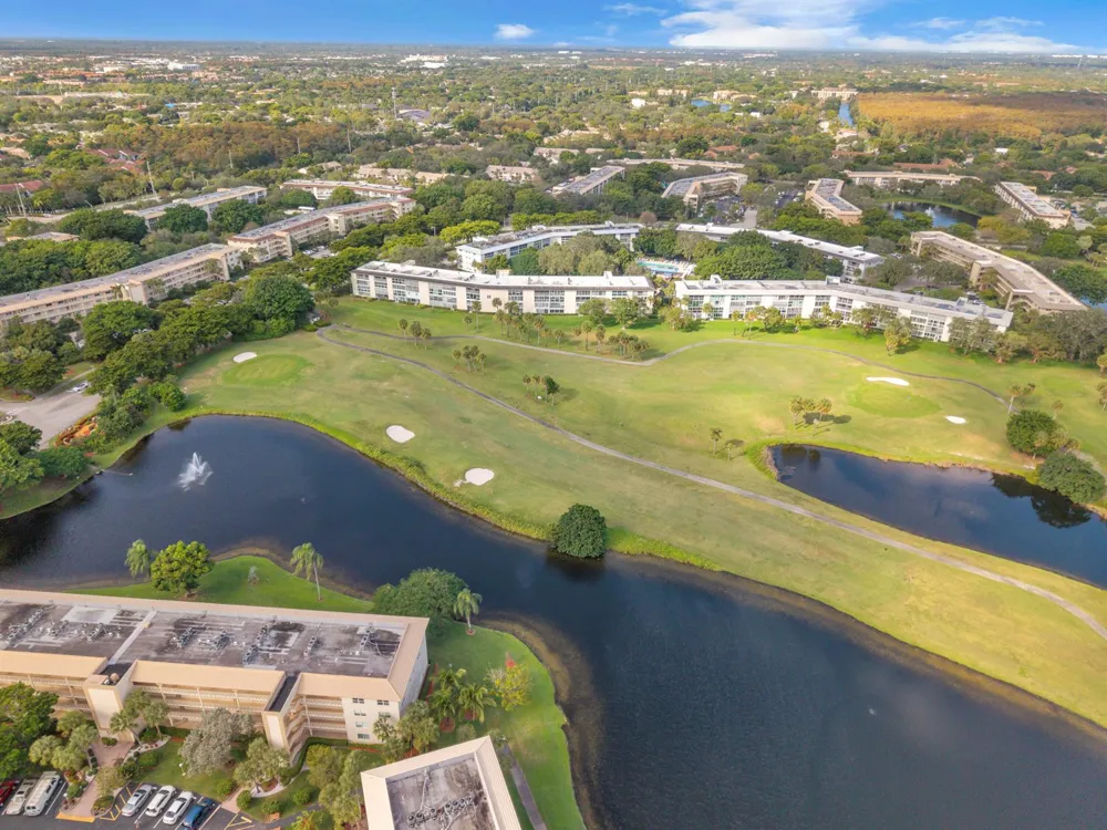 3003 PORTOFINO Isle #K1 Coconut Creek, FL 33066