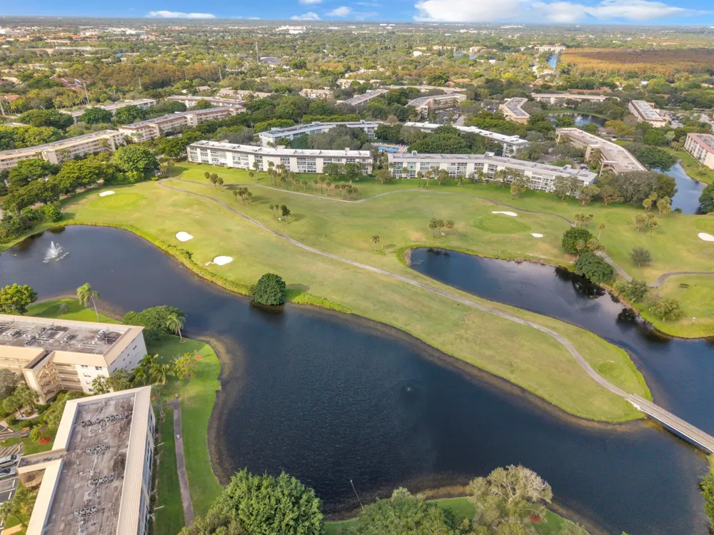 3003 PORTOFINO Isle #K1 Coconut Creek, FL 33066