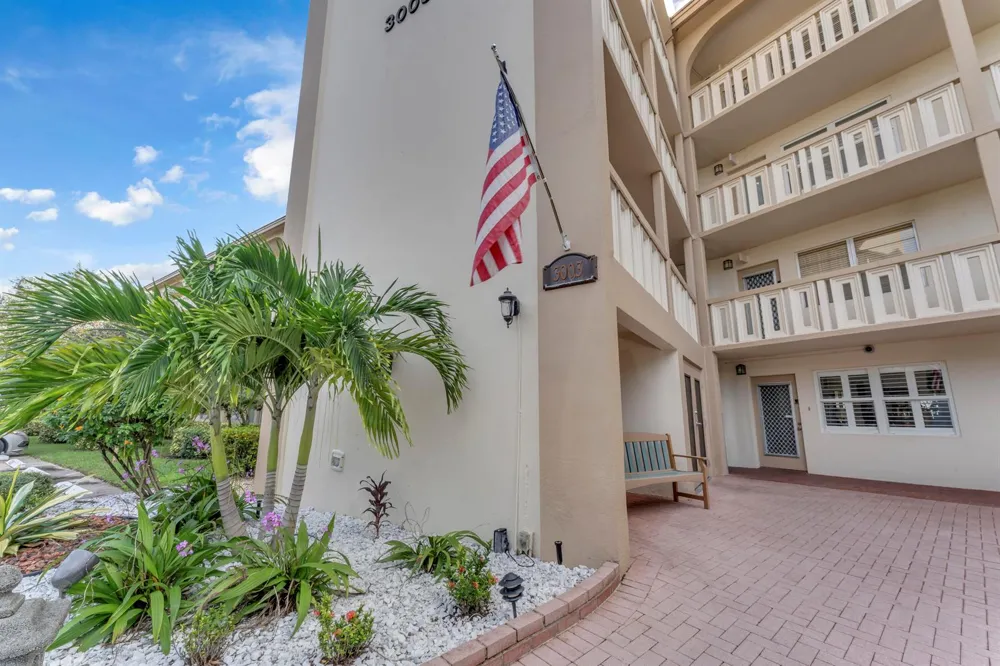 3003 PORTOFINO Isle #K1 Coconut Creek, FL 33066