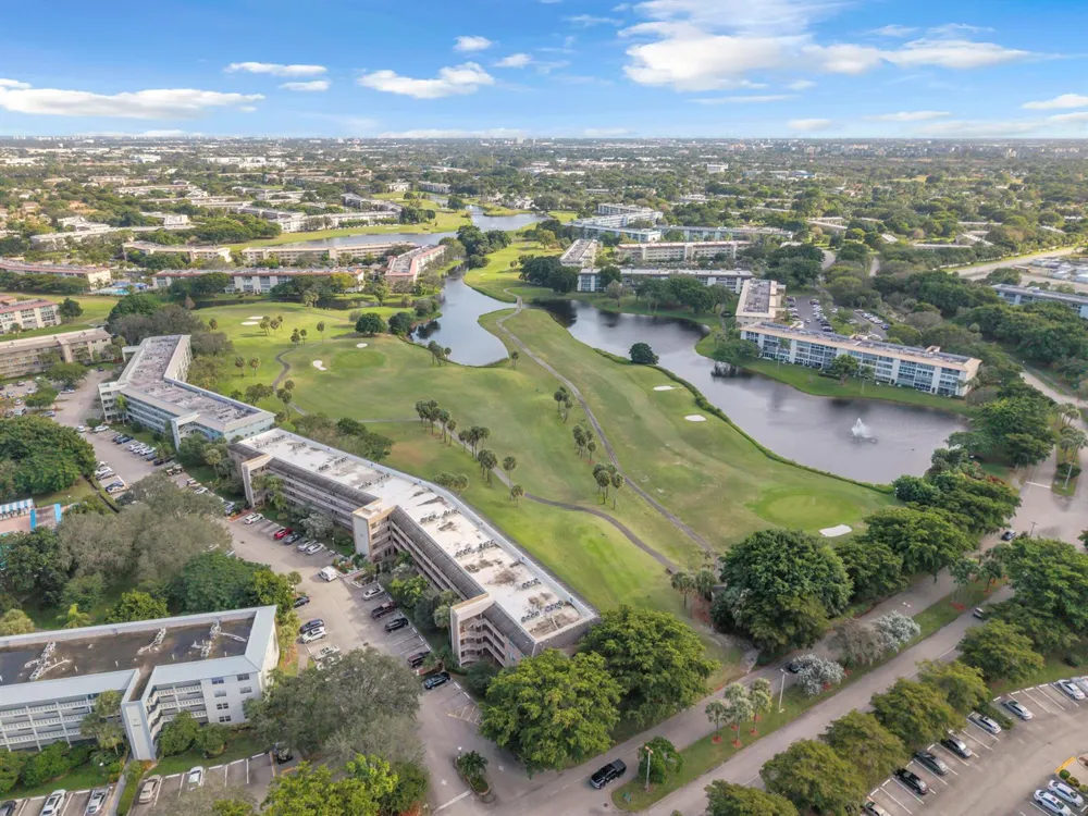 3003 PORTOFINO Isle #K1 Coconut Creek, FL 33066