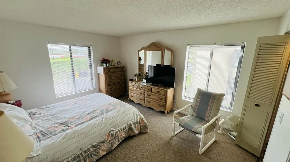 827 SKY PINE WAY #A2 