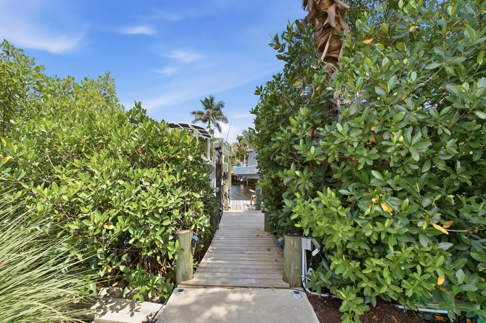 387 SW RIVERWAY BOULEVARD Palm City, FL 34990