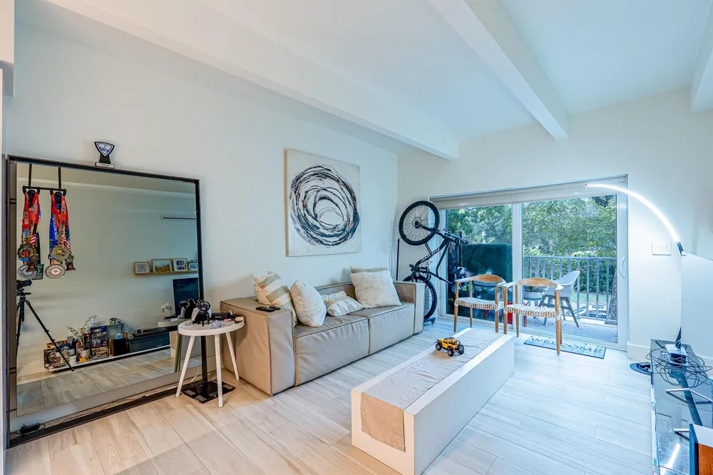 12105 NE 11TH PLACE #103 North Miami, FL 33161