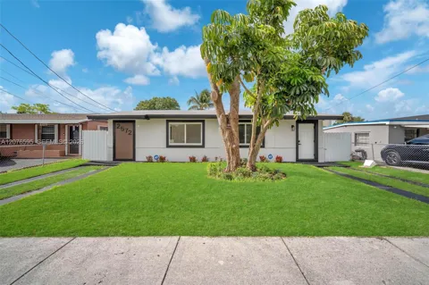2572 NW 20th St