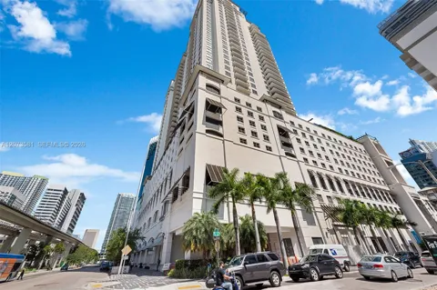 999 SW 1st Ave #3001