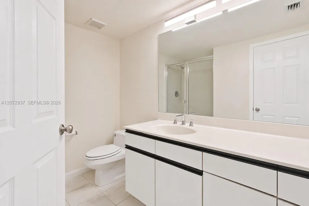 19101 NE 36TH CT #1602 Aventura, FL 33180