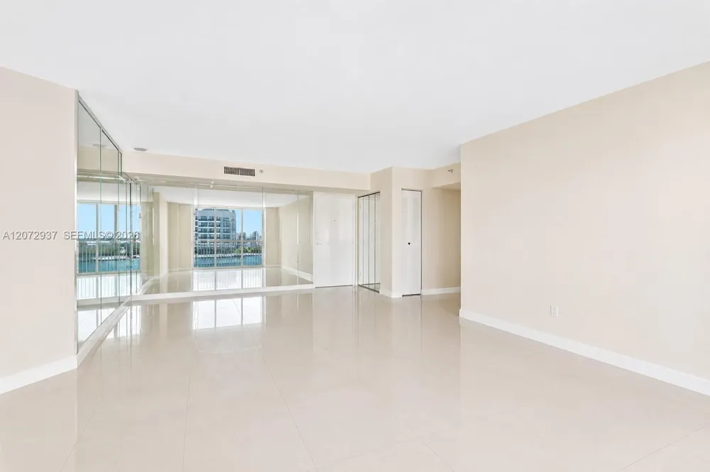 19101 NE 36TH CT #1602 Aventura, FL 33180