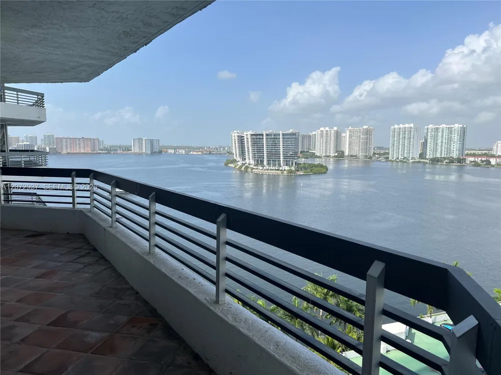 19101 NE 36TH CT #1602 Aventura, FL 33180