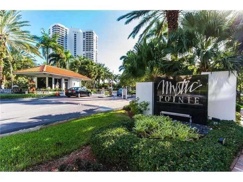 19101 NE 36TH CT #1602 Aventura, FL 33180
