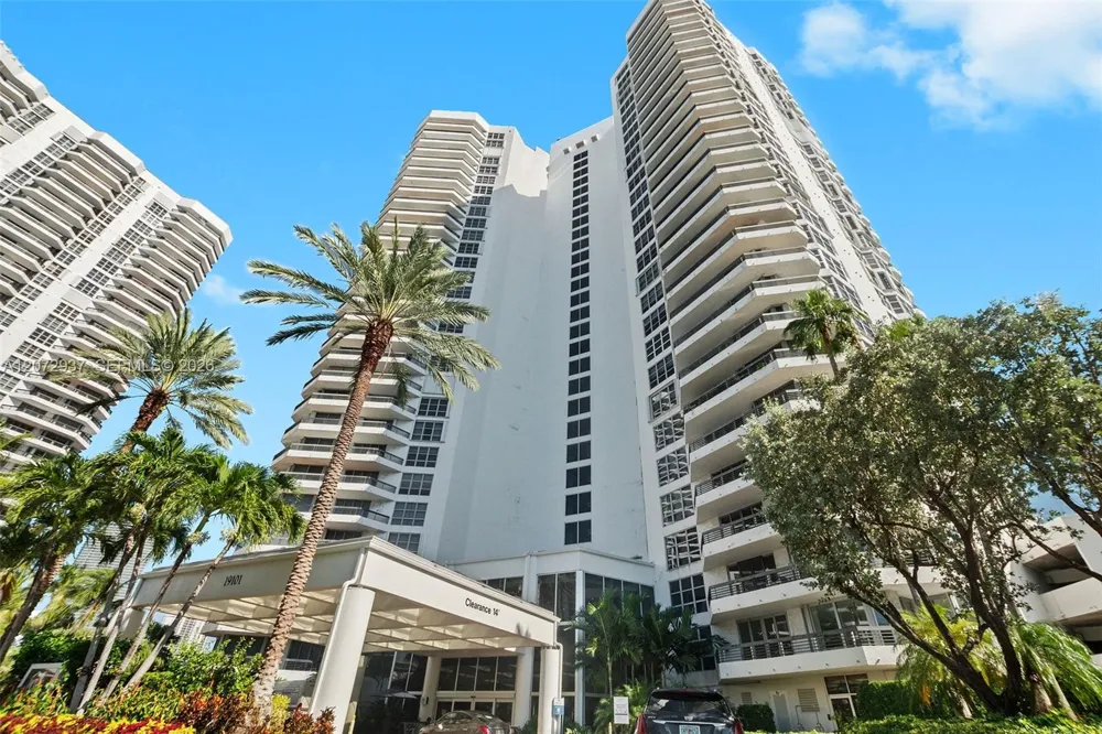 19101 NE 36TH CT #1602 Aventura, FL 33180