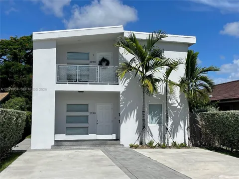 2290 SW 58th Ave