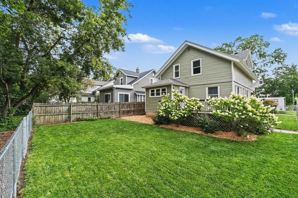 641 Lincoln Avenue NW Grand Rapids City, MI 49504