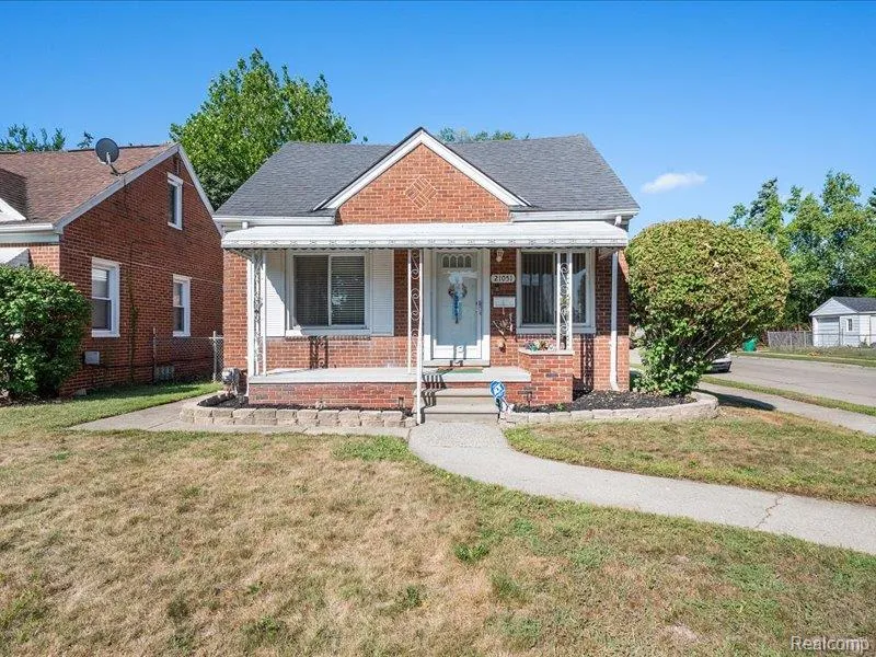 21051 Universal Avenue Eastpointe City, MI 48021