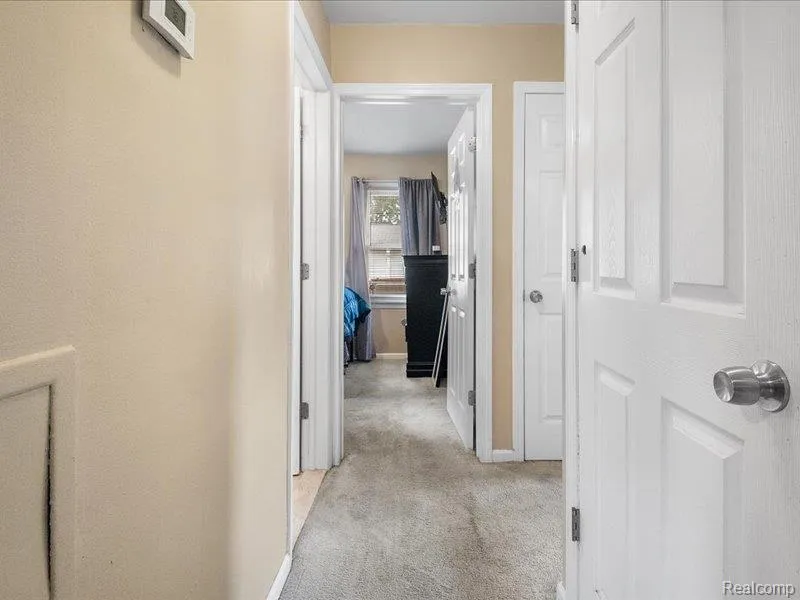 21051 Universal Avenue Eastpointe City, MI 48021