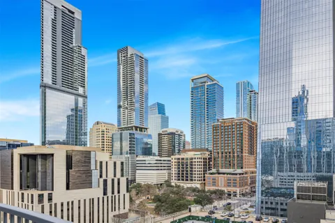 360 Nueces Street #1105