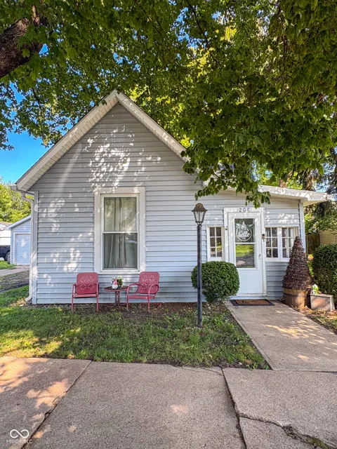208 White Street