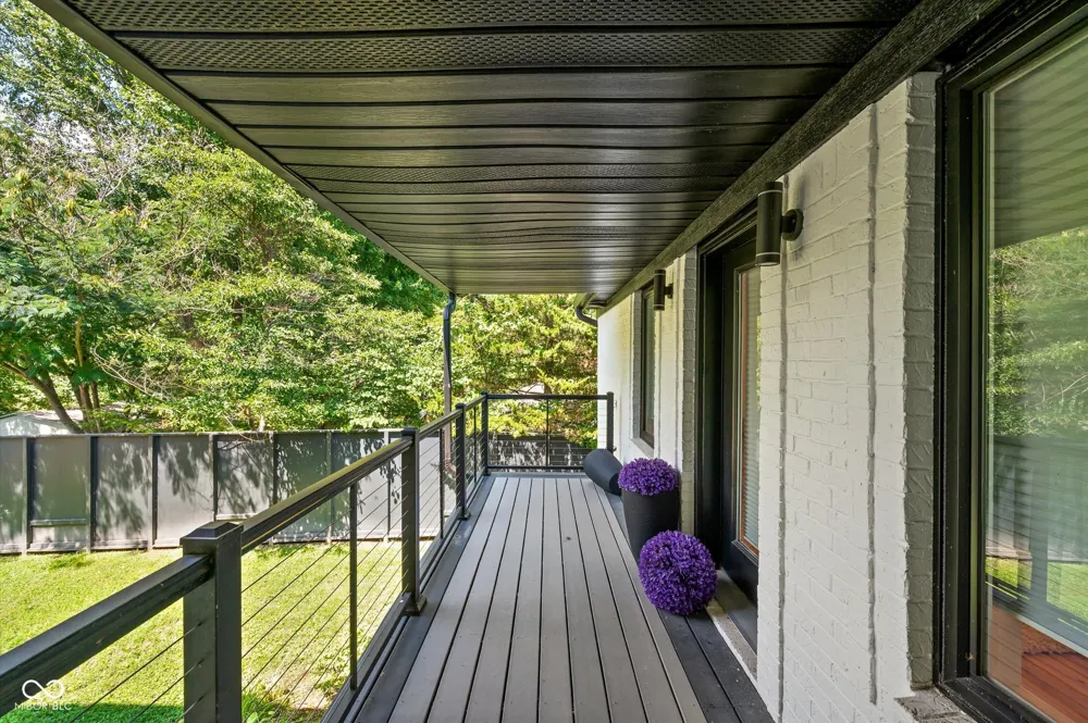 7800 Lakewood Drive Unionville, IN 47468