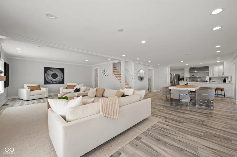 7800 Lakewood Drive Unionville, IN 47468
