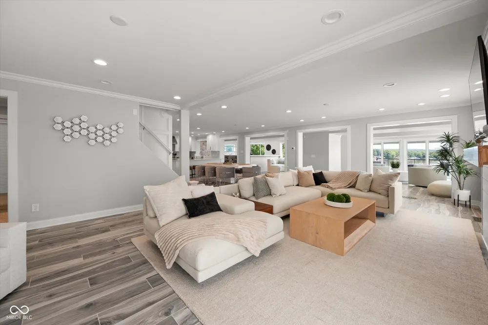 7800 Lakewood Drive Unionville, IN 47468