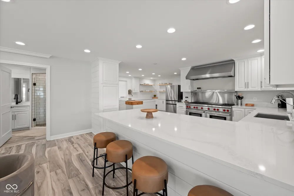 7800 Lakewood Drive Unionville, IN 47468