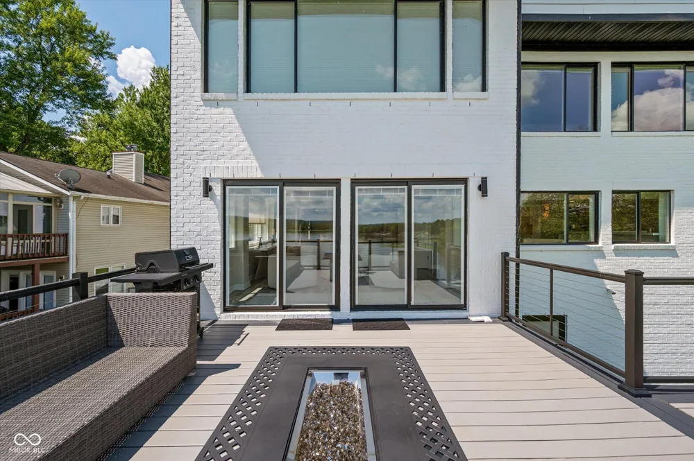 7800 Lakewood Drive Unionville, IN 47468
