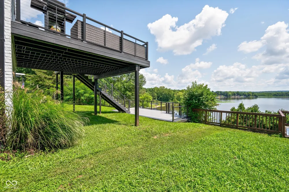 7800 Lakewood Drive Unionville, IN 47468