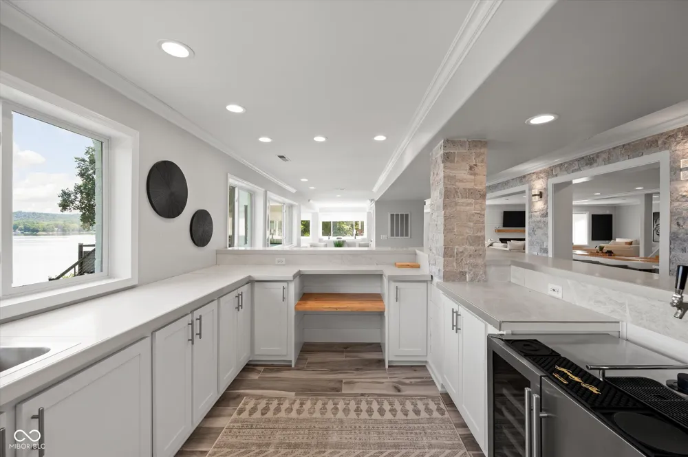 7800 Lakewood Drive Unionville, IN 47468
