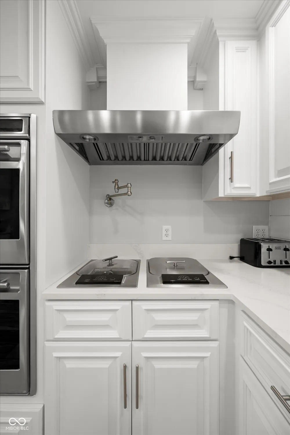 7800 Lakewood Drive Unionville, IN 47468