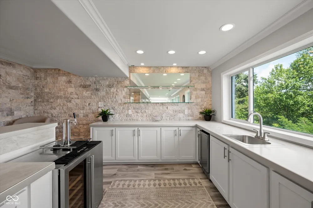 7800 Lakewood Drive Unionville, IN 47468