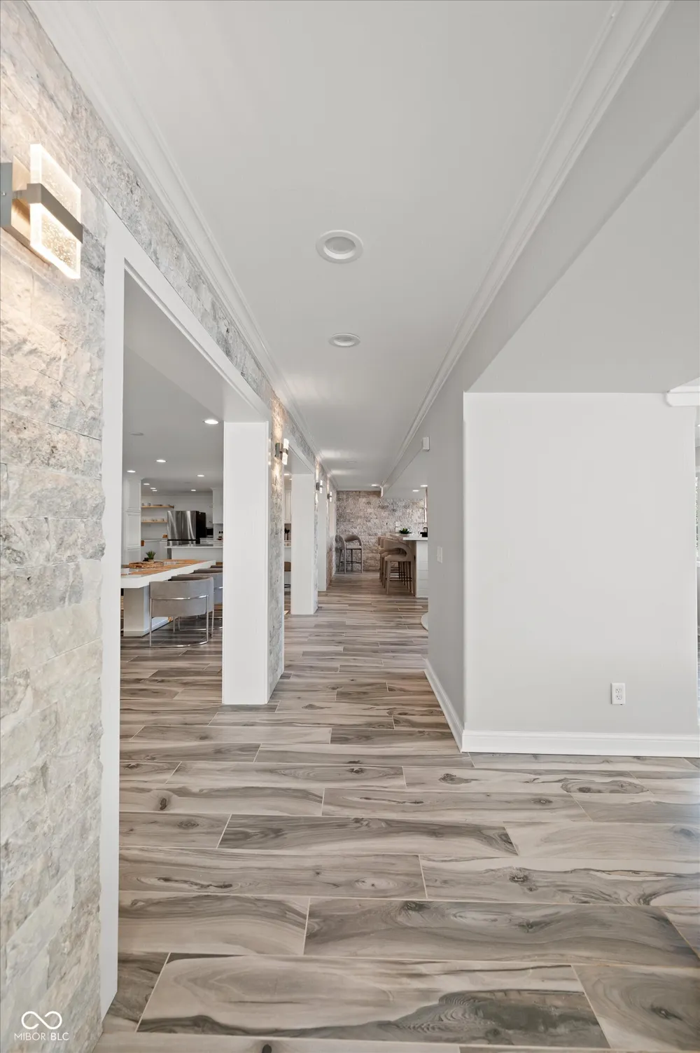 7800 Lakewood Drive Unionville, IN 47468