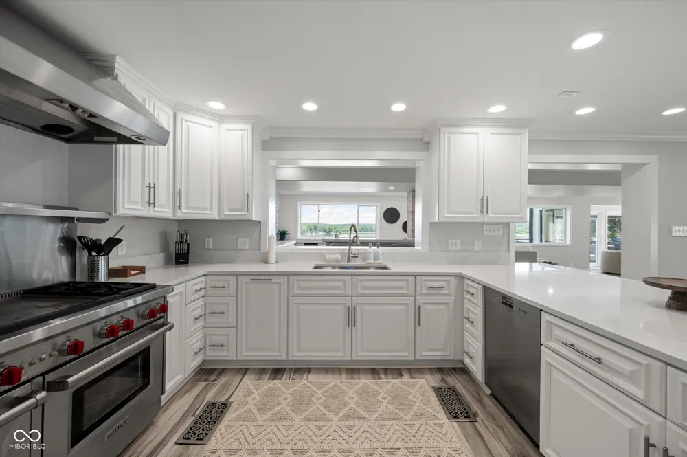7800 Lakewood Drive Unionville, IN 47468
