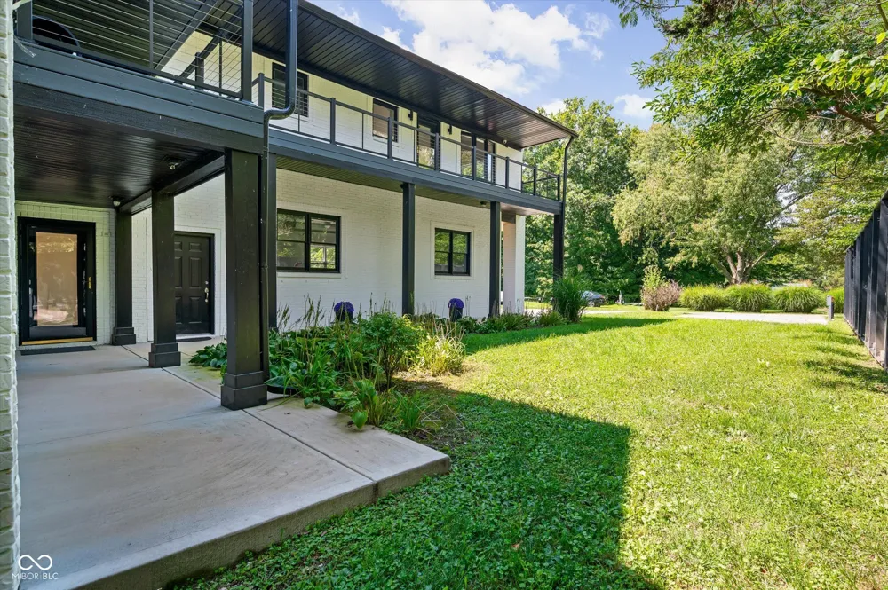 7800 Lakewood Drive Unionville, IN 47468