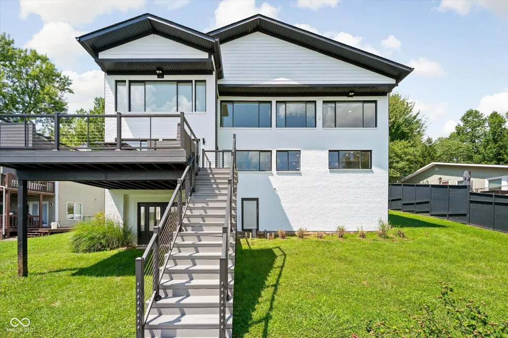 7800 Lakewood Drive Unionville, IN 47468