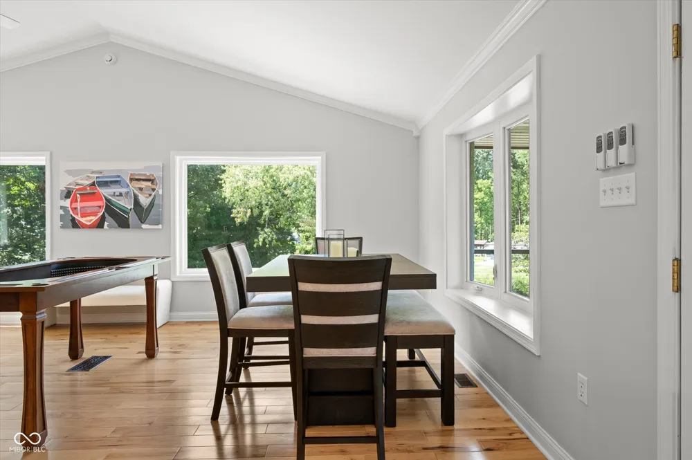 7800 Lakewood Drive Unionville, IN 47468