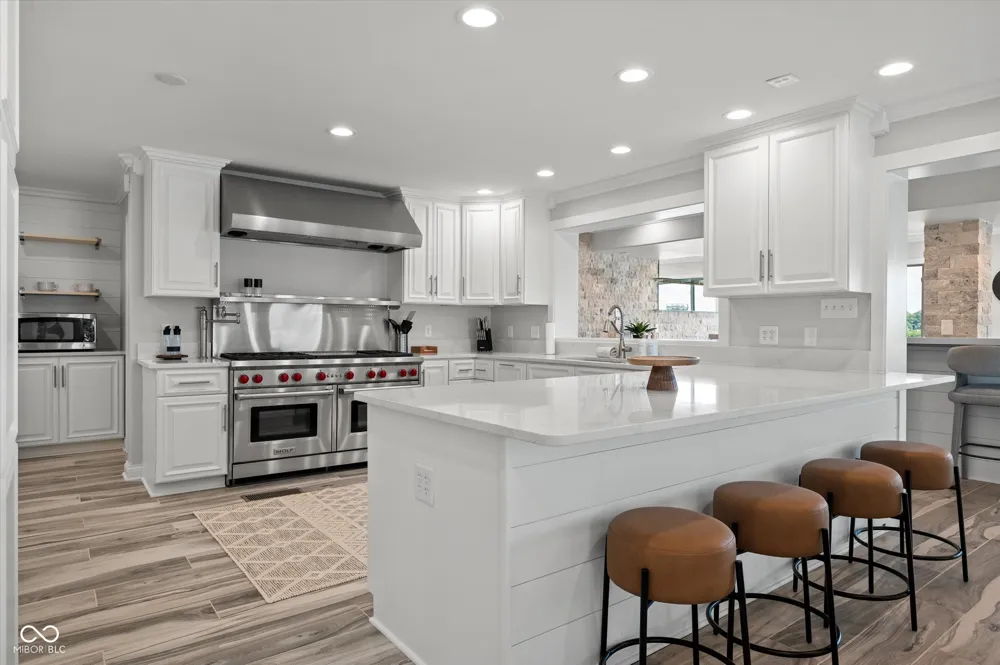 7800 Lakewood Drive Unionville, IN 47468
