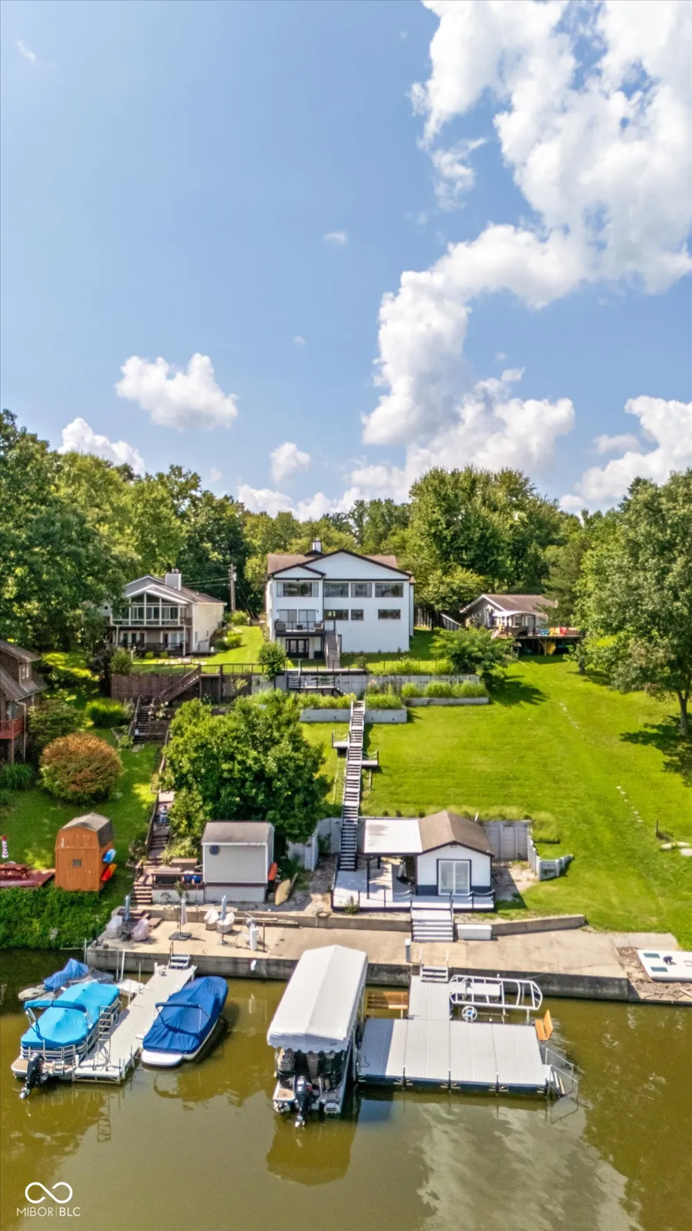 7800 Lakewood Drive Unionville, IN 47468