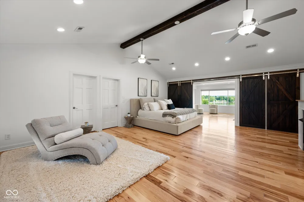 7800 Lakewood Drive Unionville, IN 47468