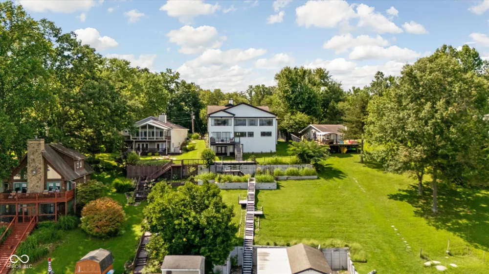 7800 Lakewood Drive Unionville, IN 47468