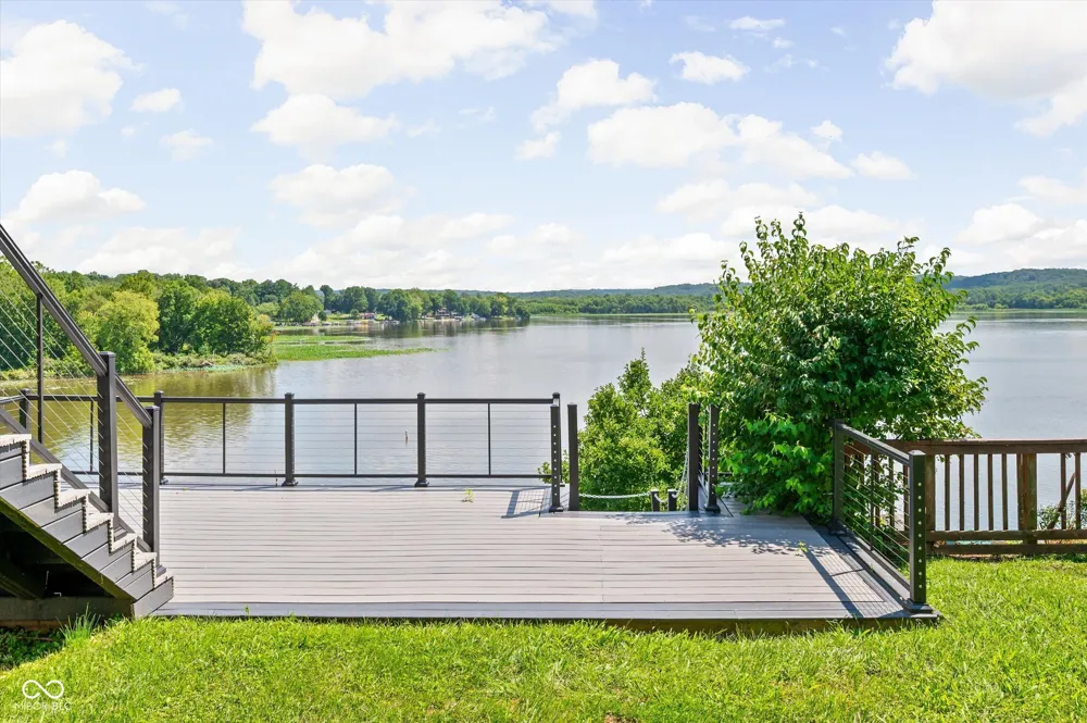 7800 Lakewood Drive Unionville, IN 47468