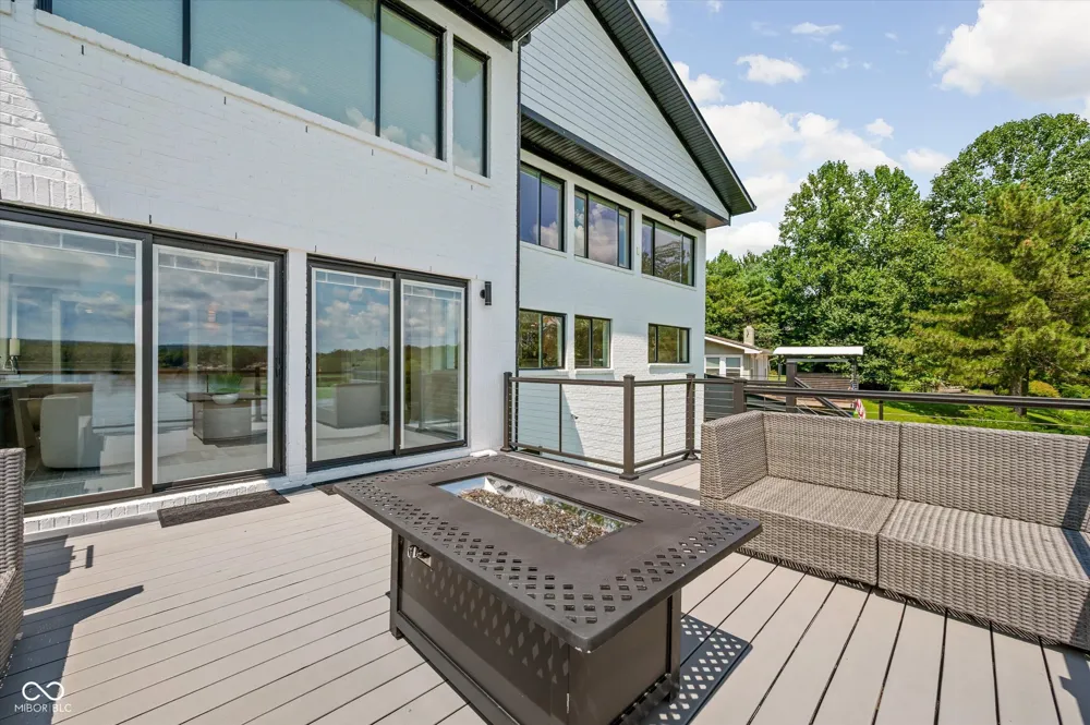 7800 Lakewood Drive Unionville, IN 47468
