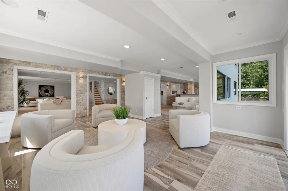 7800 Lakewood Drive Unionville, IN 47468