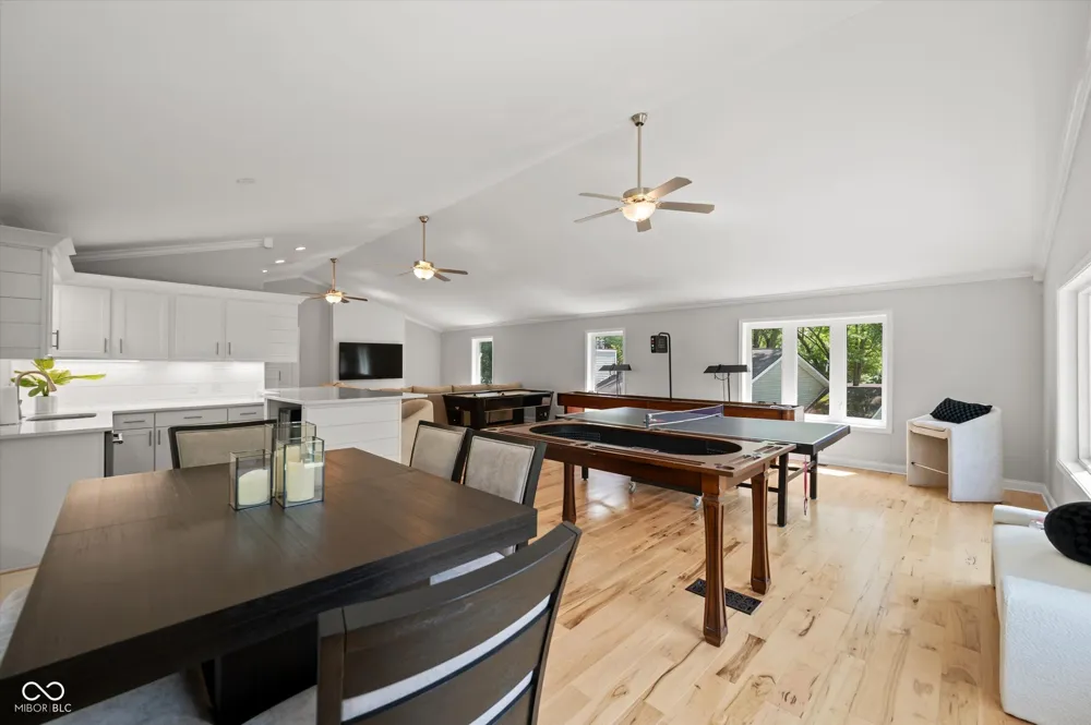 7800 Lakewood Drive Unionville, IN 47468