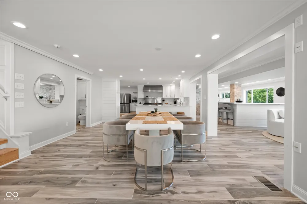 7800 Lakewood Drive Unionville, IN 47468
