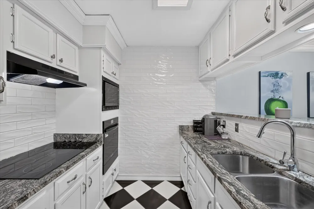 7510 Holly Hill Drive #124 Dallas, TX 75231