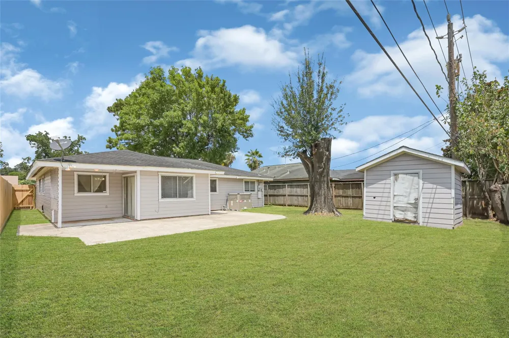 3816 Newton Drive Pasadena, TX 77503